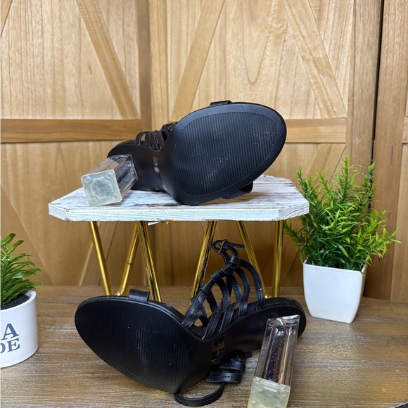 Qupid Women’s Elegant Black Strappy Heels with Glitter Block Heel Size 8 - Picture 3 of 5